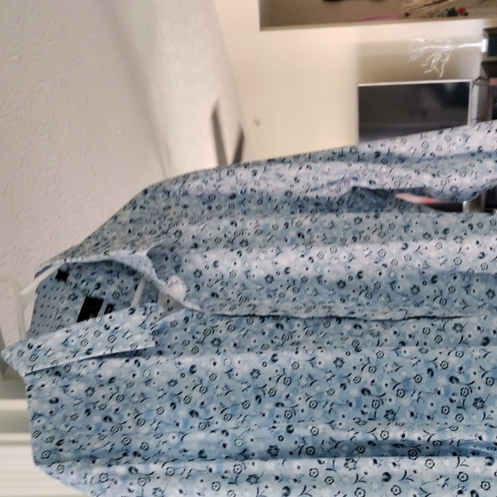 Men's casual button down shirt